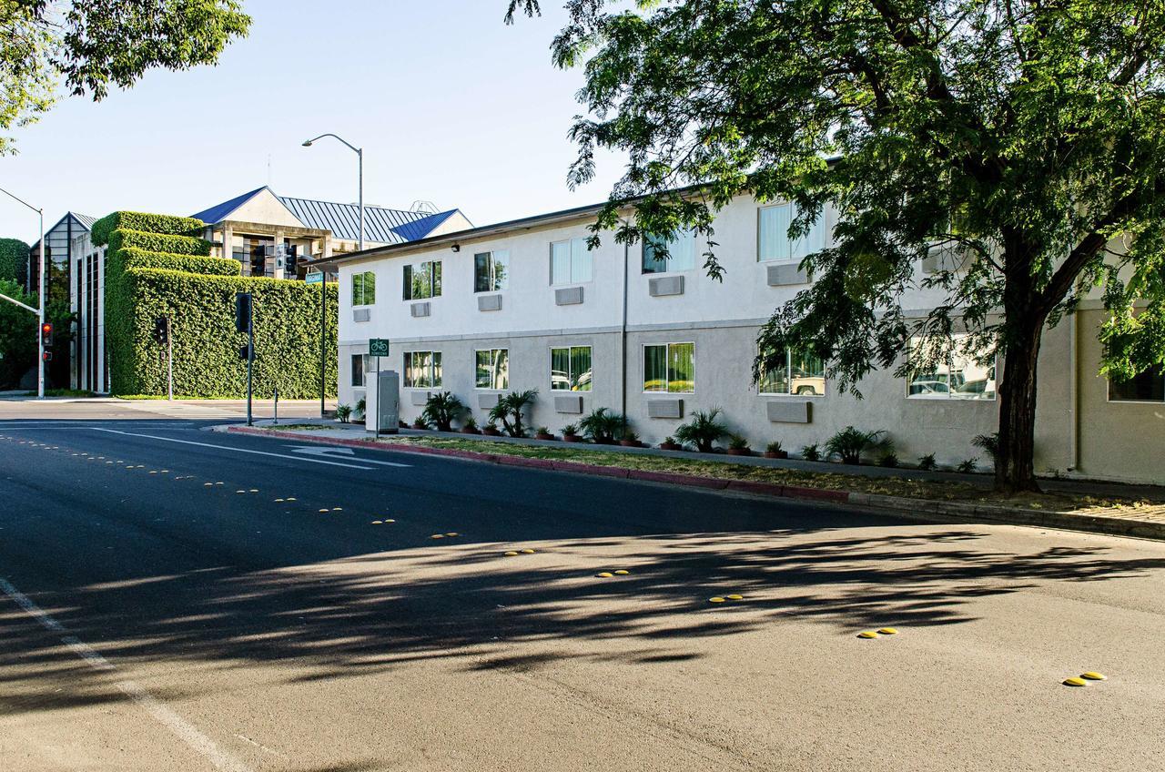 Motel 6-Modesto, Ca - Downtown Exterior foto