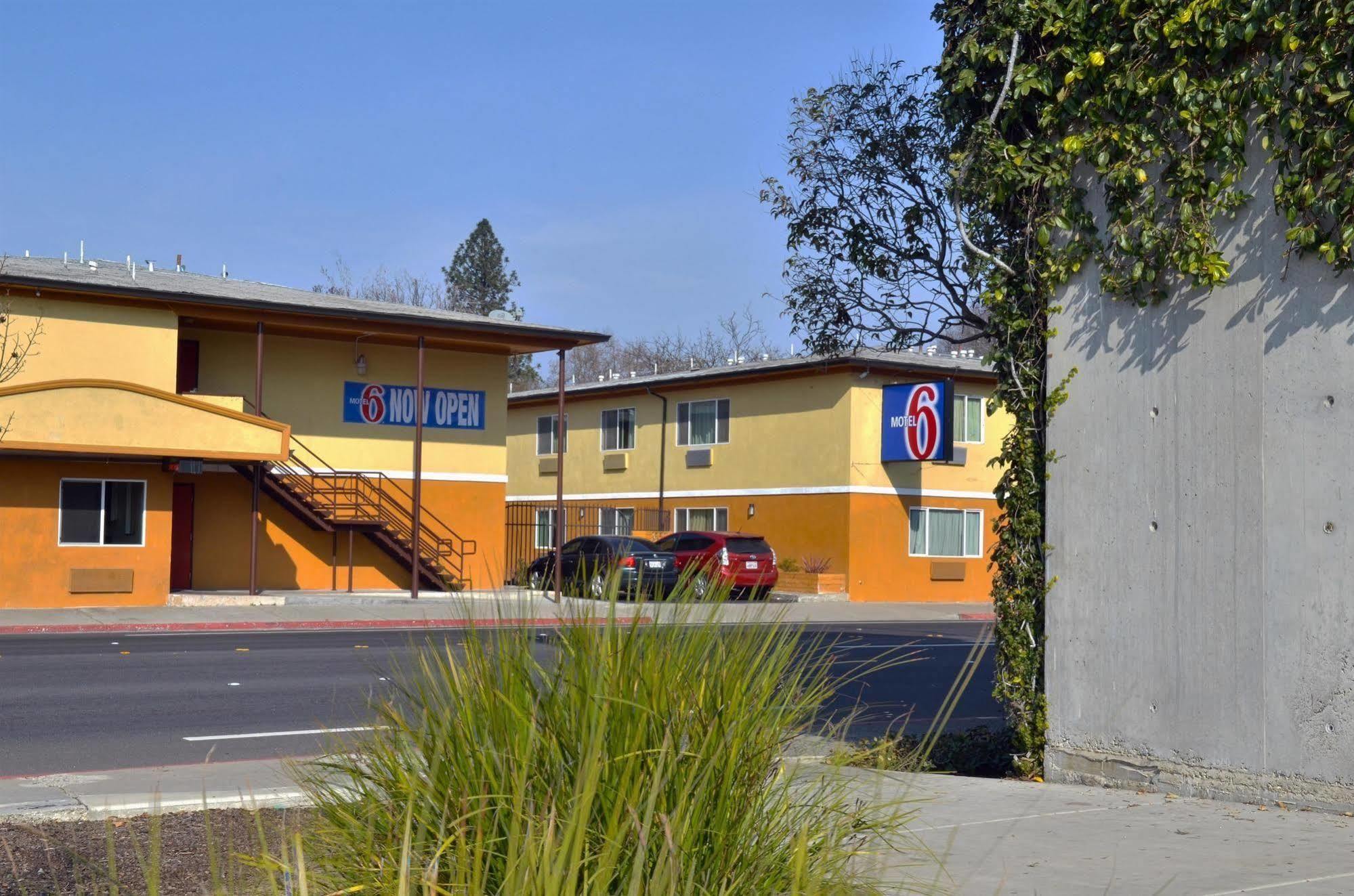 Motel 6-Modesto, Ca - Downtown Exterior foto