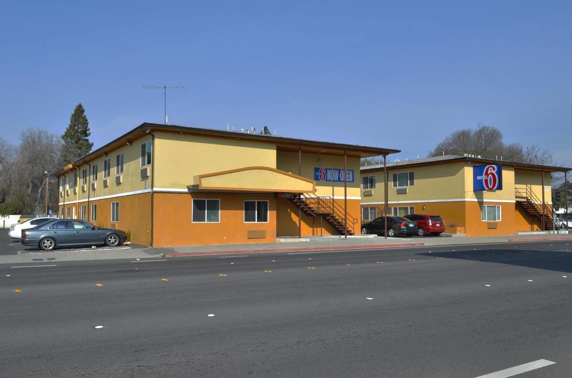 Motel 6-Modesto, Ca - Downtown Exterior foto